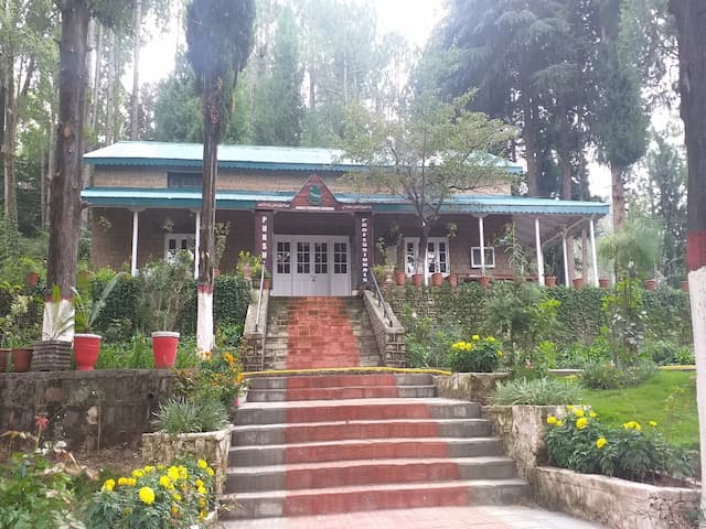 Ghora Gali Academy